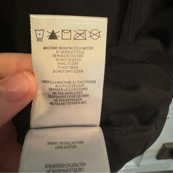 Lole Short Sleeve Cut Out Back Tee Black Women's Small Workout Athletic Gym Yoga - Picture 11 of 12